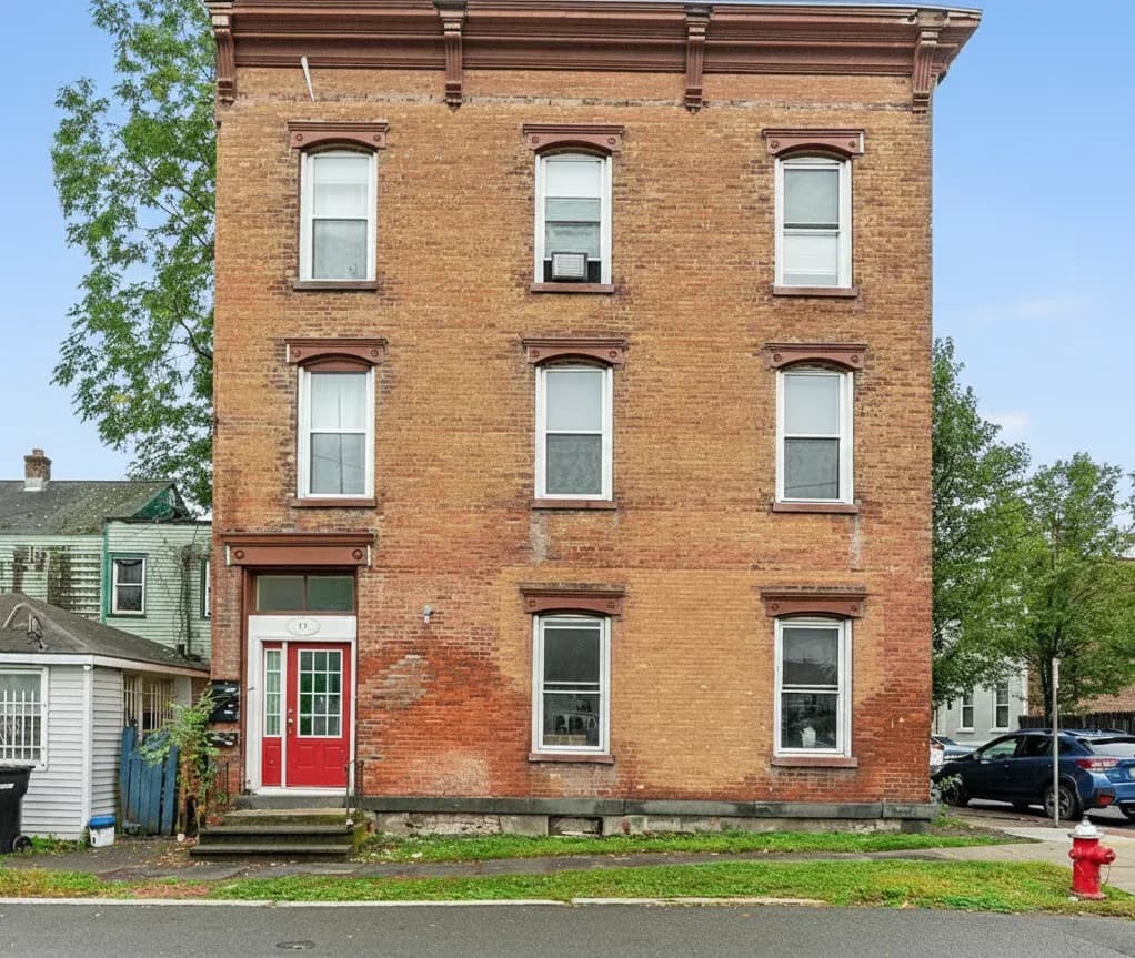 12 Tyler St property